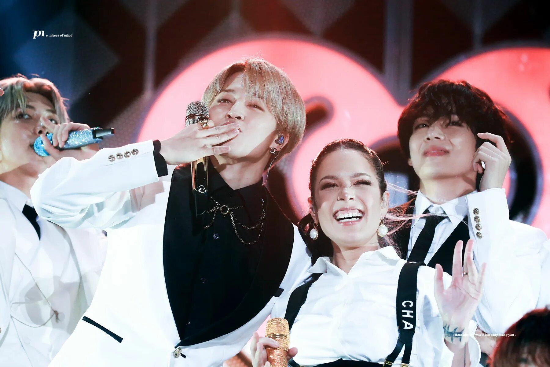 Бтс 2019. Холзи и бтс. Холзи и бтс. Halsey bts. Холзи и бтс.