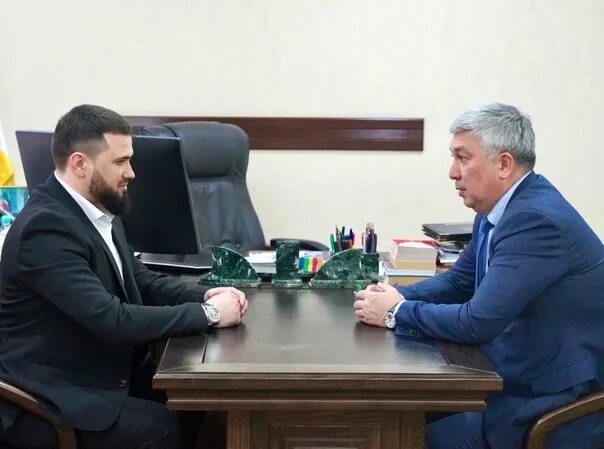 Глава рособрнадзора музаев. Рамзан оздарбиев рособрнадзор. Анзор ахметович. Анзор ахметович. Ирисханов анзор ахметович уфсин.