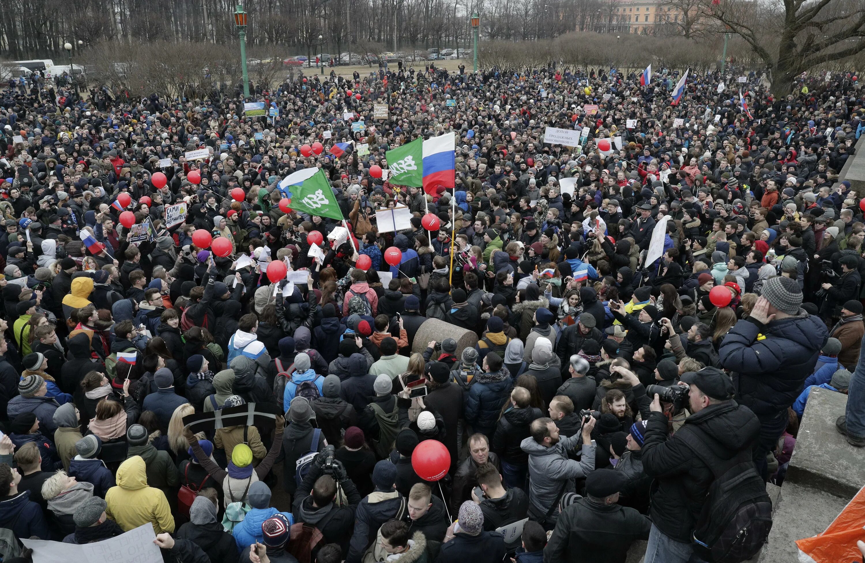 4 декабря 2011. Митинг. Законный митинг. Болотная толпа. Толпа Россия.