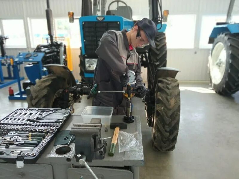 инженерные специальности в вузах. кореновский автомеханический техникум. автомеханик машина. профессии будущего. автомеханический техникум саранск солнечная.