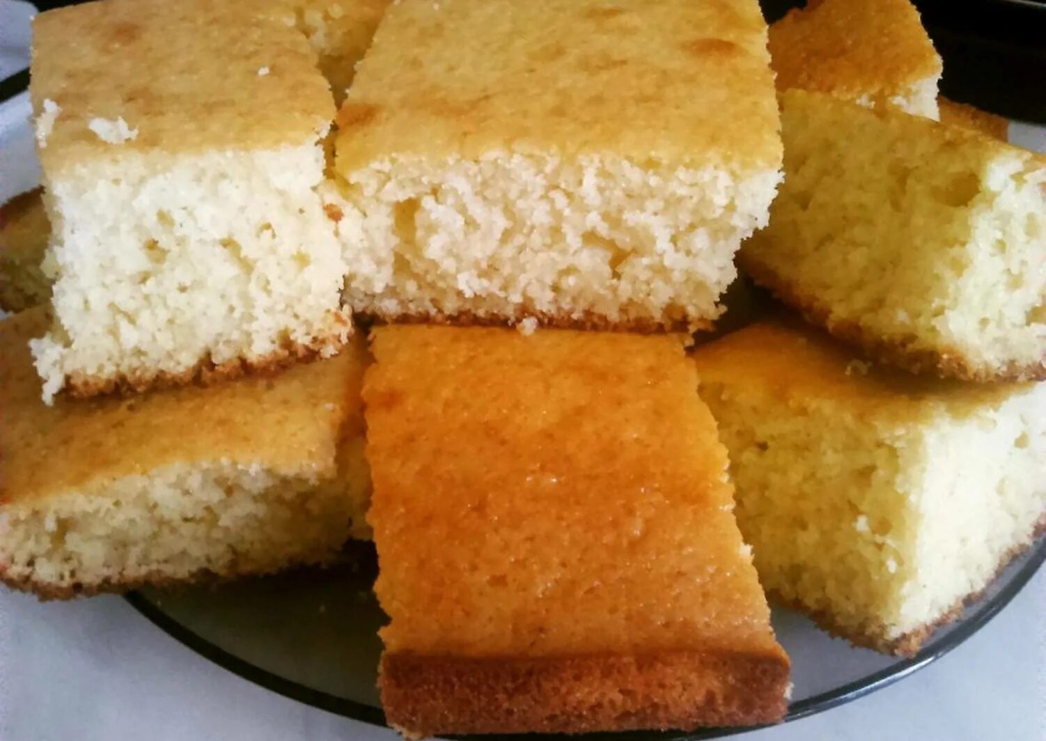 выпечка из манки. что испечь из манки. манник на молоке. манник на кефире ольга матвей. пирог из манной крупы.