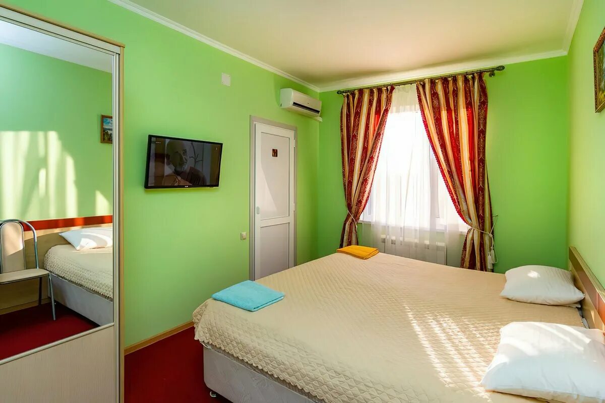 Отель 28 2 красная поляна. Двухместный гостиничный номер. Гостиница пушкин в благовещенске. Показать двухместные номера. Показать двухместные номера.