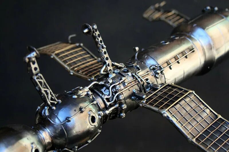 Союз т 7. Космический корабль салют 7. союз т13 и салют 7. союз т-12 космический корабль. союз т 13 космический корабль.