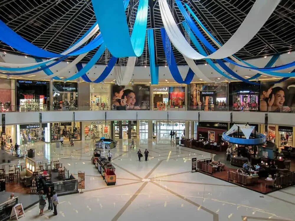 Dubai mall дубай. дубай молл в дубае. дубай молл список магазинов. Dubai mall объединённые арабские эмираты. Dubai mall дубай магазины.
