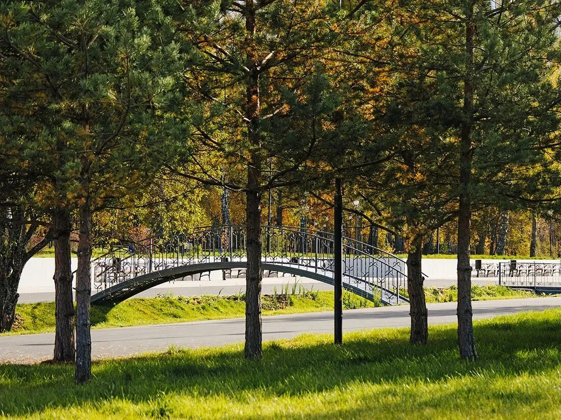 Парк Люблино. Люблинский сквер, Москва. Парк Вороново новая Москва. Люблинский парк Москва.