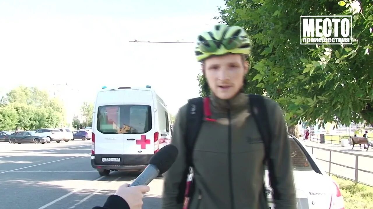 Видео велосипедист на крестовском. ДТП С велосипедистом на Крестовском. Маленькую девочку сбили на велосипеде увезли на скорой.