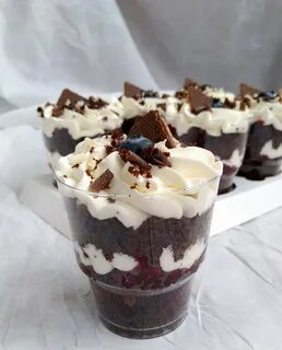 Трайфлы в стаканчиках с кремом чиз