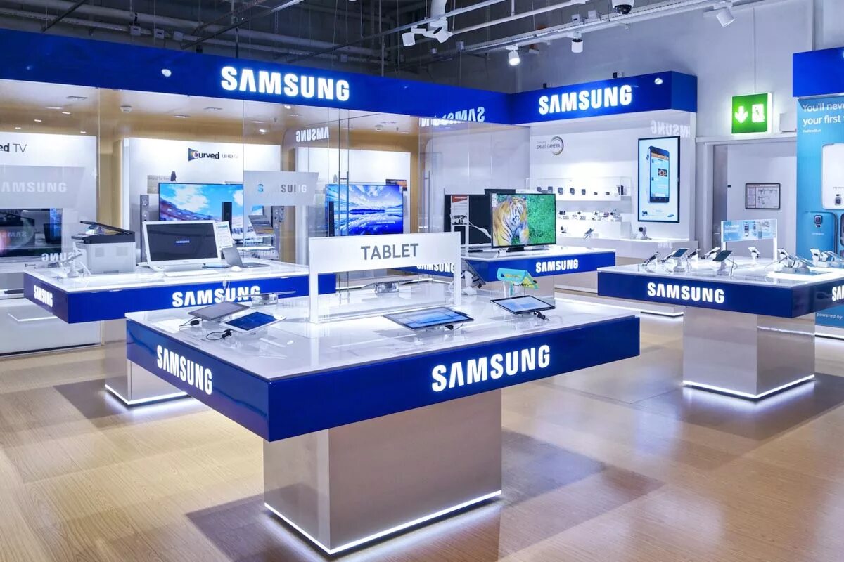 Https shop samsung. Самсунг. Самсунг компания. Фирменные магазины Samsung. Samsung магазин.