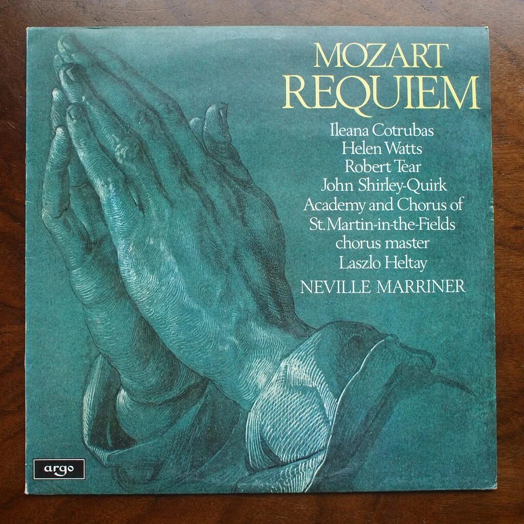 Mozart - Requiem. Моцарт Реквием обложка. Моцарт Реквием картинки. Месса Реквием Моцарт.