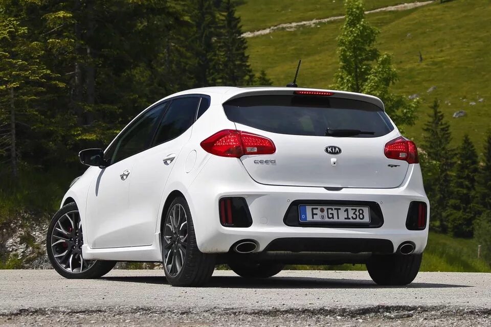 Kia Ceed gt. Kia Ceed gt обвес. Кия СИД gt обвес. Kia Ceed 2g gt. Киа хэтчбек тюнинг