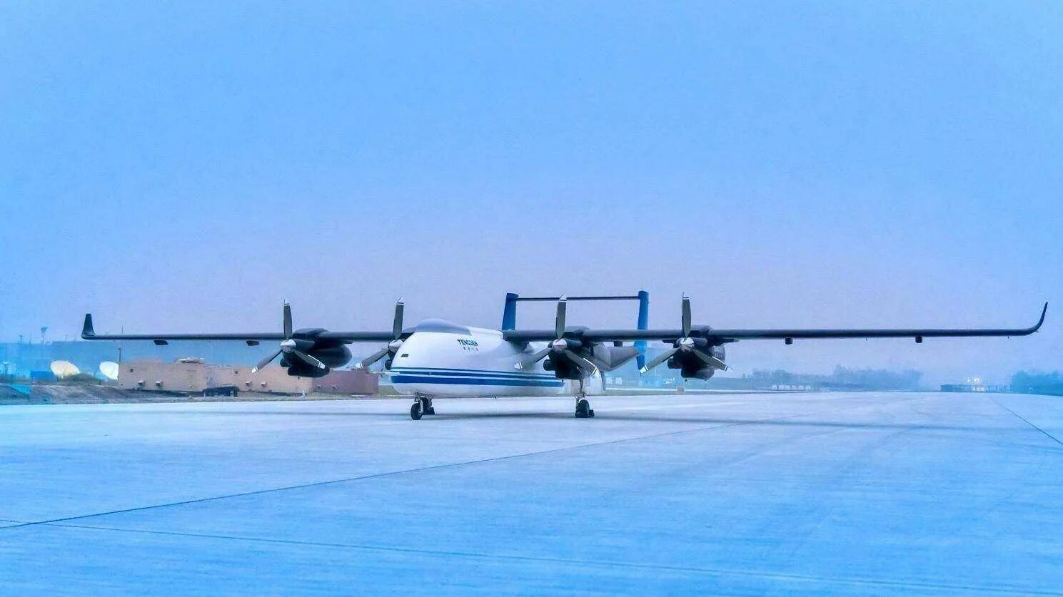 беспилотник bayraktar tb2. беспилотники 4 июля 2024. бпла 4g. байрактар 2 беспилотник. школа бпла.