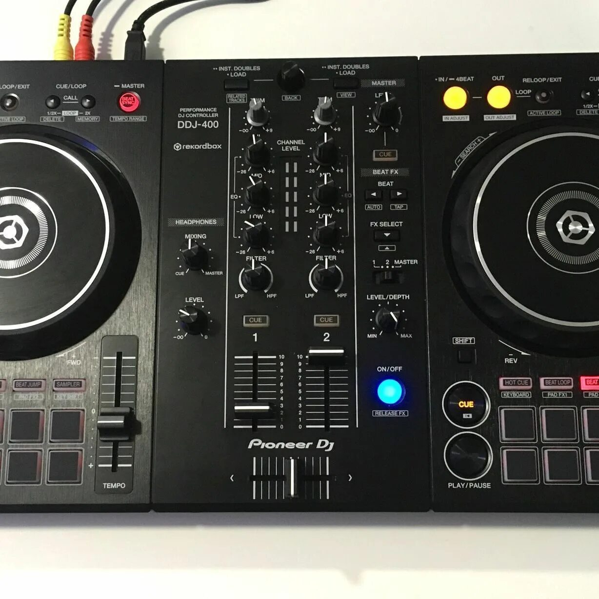 Pioneer dj 400 купить. Pioneer DDJ-400. Контроллер Pioneer DDJ 400. Pioneer DDJ-400 Pioneer DDJ-400. Дж пульт Пионер DDJ 2000.