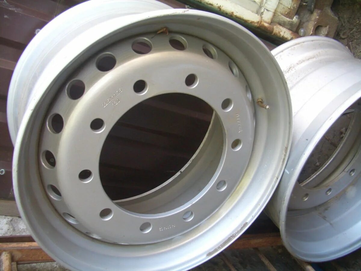 Диск передний 135 asterro. Диск 22. Диск колёсный lemmerz r22. Диск рулевой на батоны 22. Грузовые диски 22.