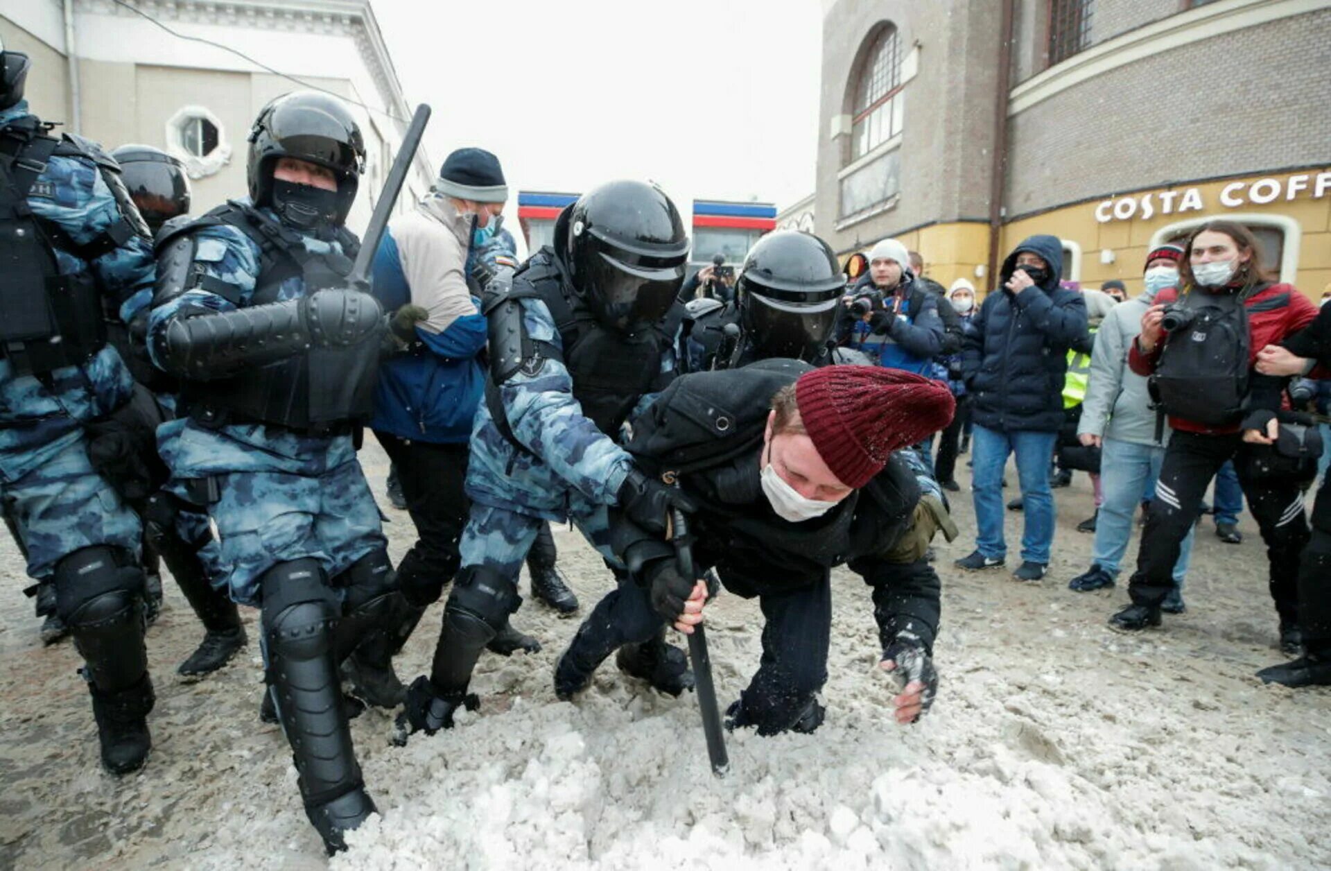 Силовые ведомства россии. Протесты в Москве. Задержание митингующих в Москве. Массовые протесты в России.