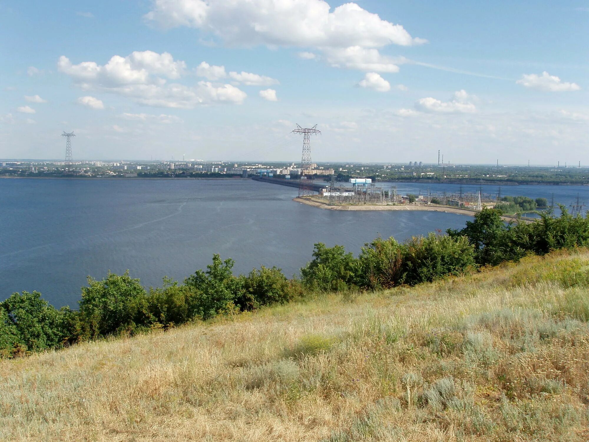 Крупные города расположенные на берегах волги. Река Волга в Балаково. Саратовское водохранилище Балаково. Саратовская ГЭС водохранилище. Река Волга в городе Балаково.