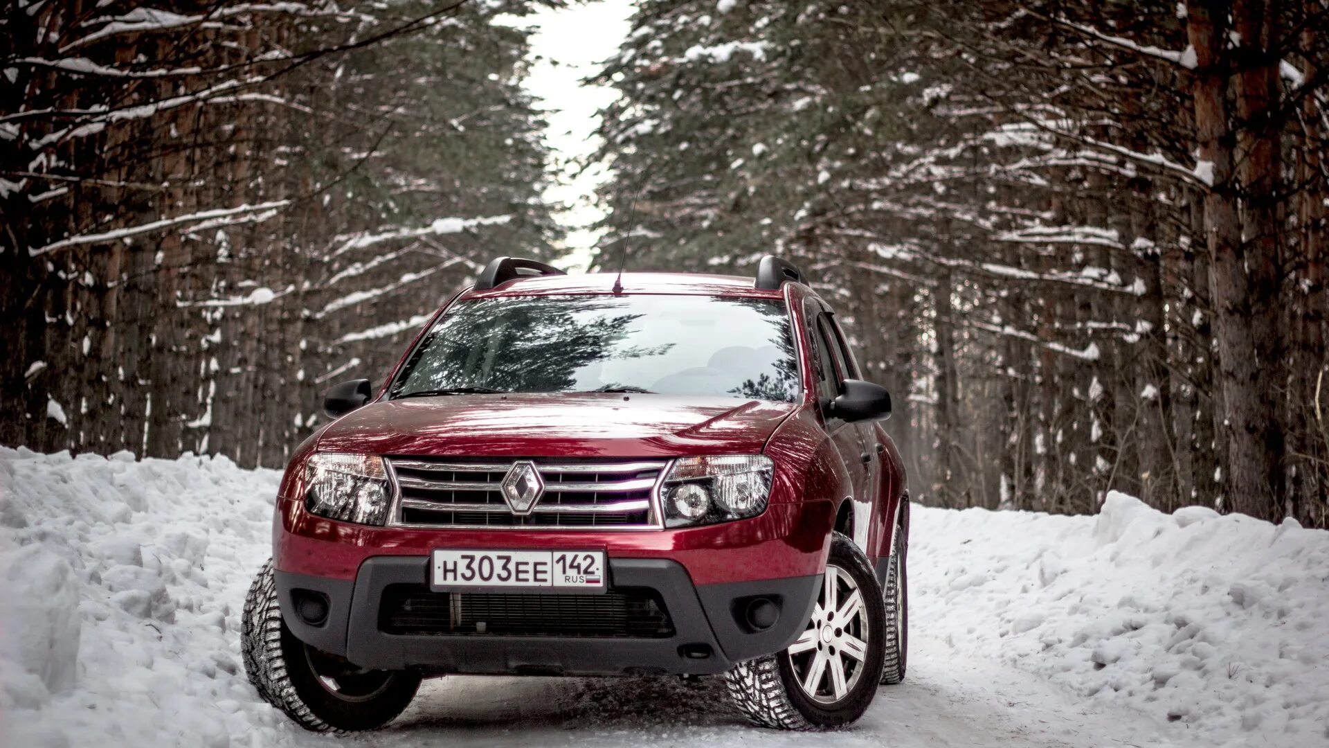 Зимний дастер. Рено дастер зимой. renault duster 2014г зима авто ру. рено дастер зима машинки. renault duster 2025 зимой снег казань 4х4.