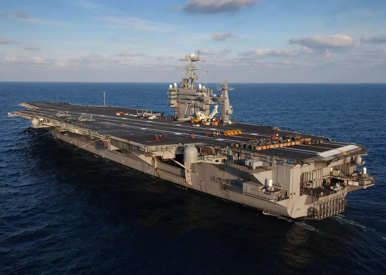 Корабли всех стран. USS George Washington CVN-73. George Washington авианосец. Корабля USS George Washington. USS George h. w. Bush CVN-77.