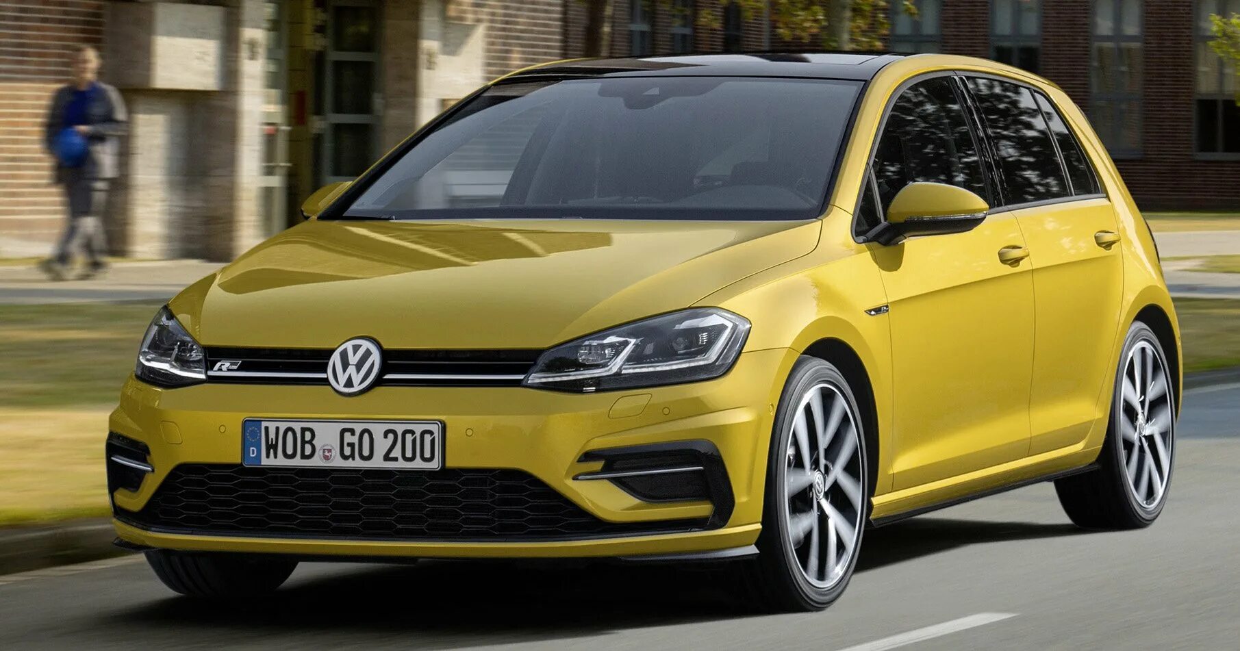 Volkswagen желтый. Фольксваген гольф 2017. Golf 7. Фольксваген гольф желтый. Фольксваген гольф 7 желтый.