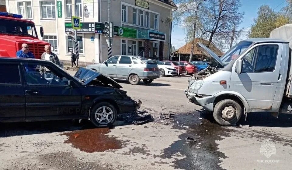 Новости 05 04. ДТП Людиново Калужская область. Автомобильные аварии картинки.