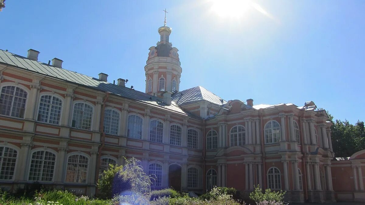 Церковь святого князя феодора новгородского. Александро невская лавра храм феодора новгородского. Церковь святого князя феодора новгородского. Реки монастырки, 1. Церковь феодора новгородского александро-невской лавры.