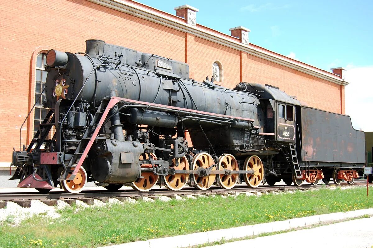 Паровоз табачка. Подарочная модель паровоза. Каменский паровоз. Модель железный паровоз. Мангал паровоз.