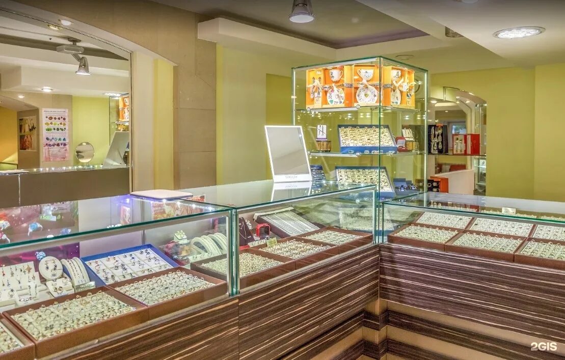 комендантский проспект. магазины на комендантском проспекте. премиум рынок. магазин на комендантском. торговый центр санкт-петербург комендантский проспект атмосфера.