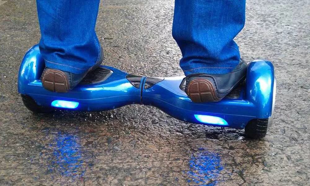 Hoverboard 2 Wheel. Кататься на двух колесах. Двухколесное средство передвижения. Доска на колесах.