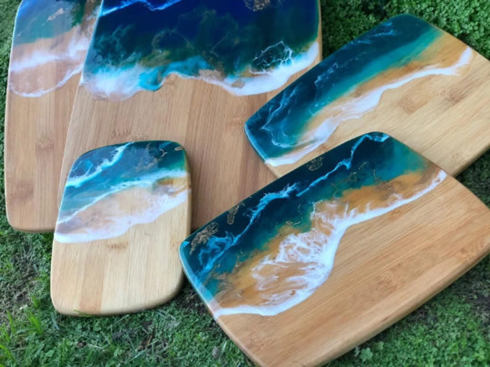 Разделочная доска с эпоксидной смолой. Разделочная доска с эпоксидной смолой. Доска разделочная деревянная с эпоксидной смолой. Доски садху с эпоксидной смолой. Доска смола.