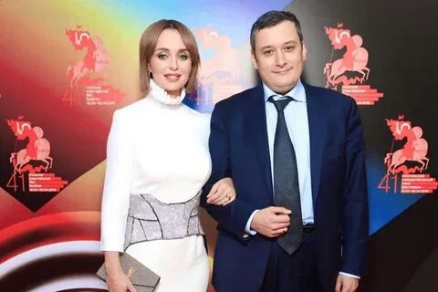 Жена хинштейна фото