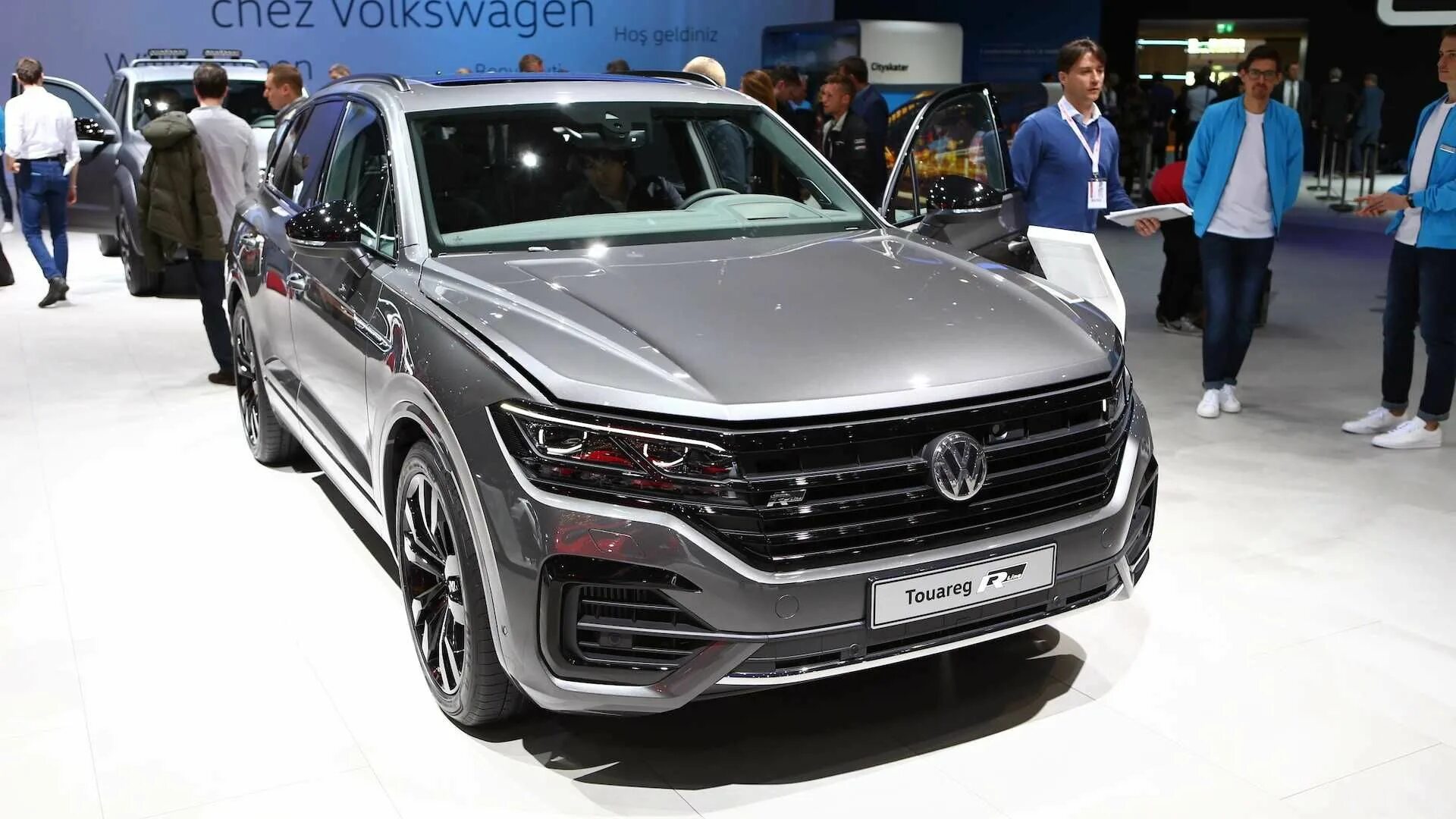 Новый Фольксваген Туарег 2021. Туарег v8 2020. Volkswagen Touareg 2021 r line Black. Volkswagen Touareg 2020 v8 TDI. Новые модели туарег