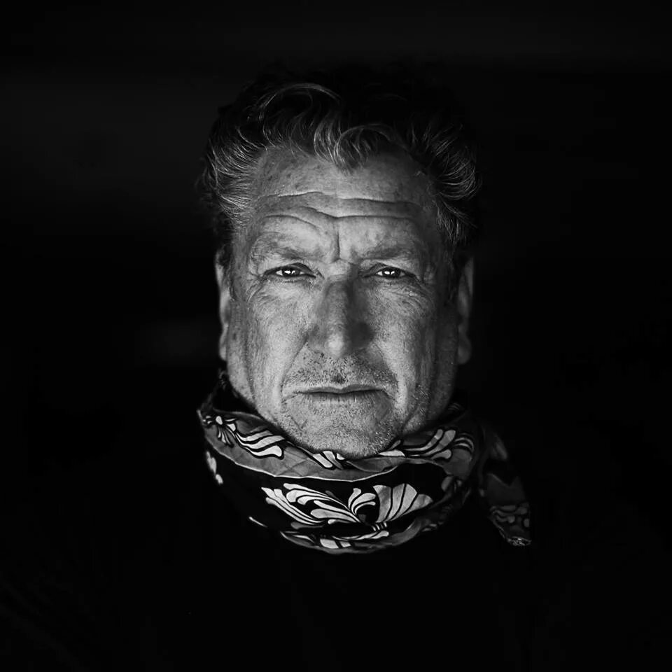 Steve jones. Стив джонс. стив джонс (музыкант). &quot;steve daines&quot;+pistol. основатель и джоунс любовь.