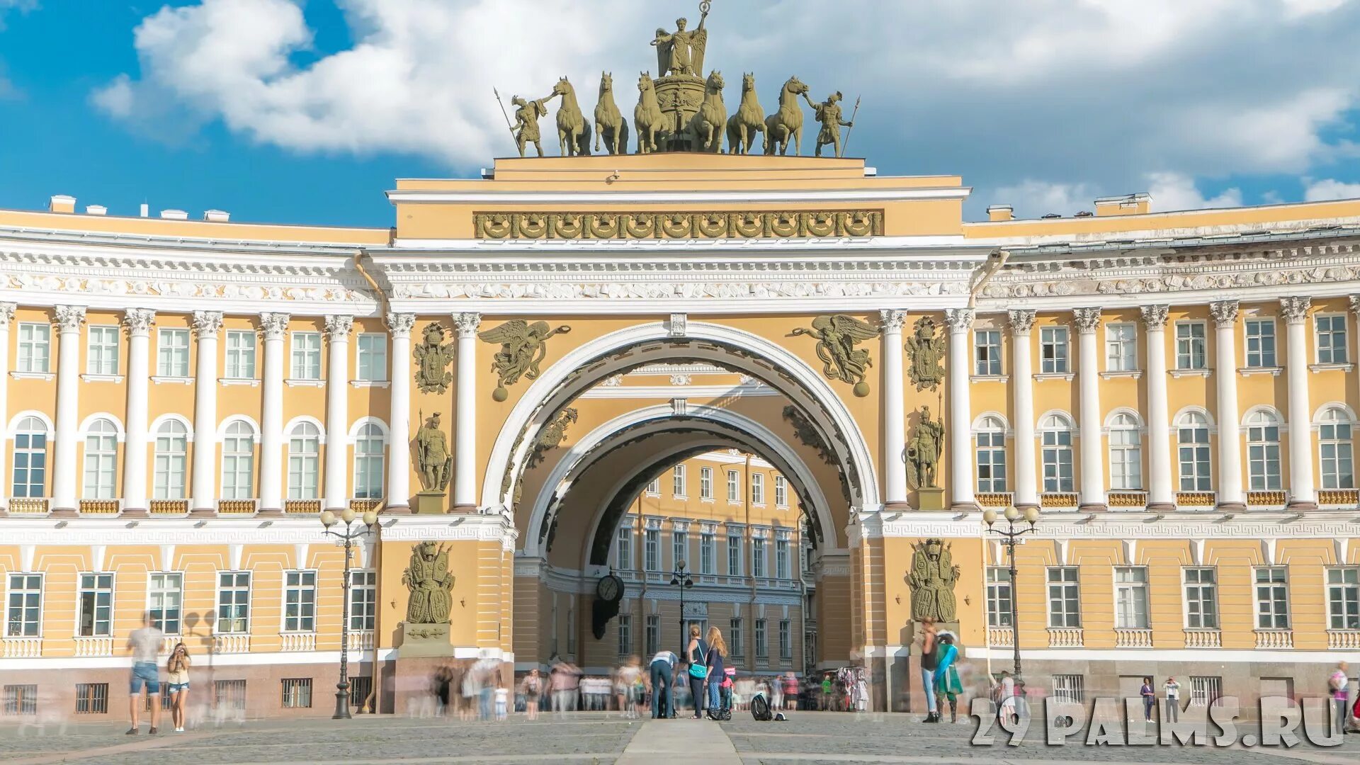 Здание главного штаба в санкт-петербурге. Здание главного штаба в санкт-петербурге зимний дворец. Дворцовая площадь в санкт-петербурге. Здание главного штаба на дворцовой площади (1819-1829 гг. Дворцовая площадь зимний дворец.