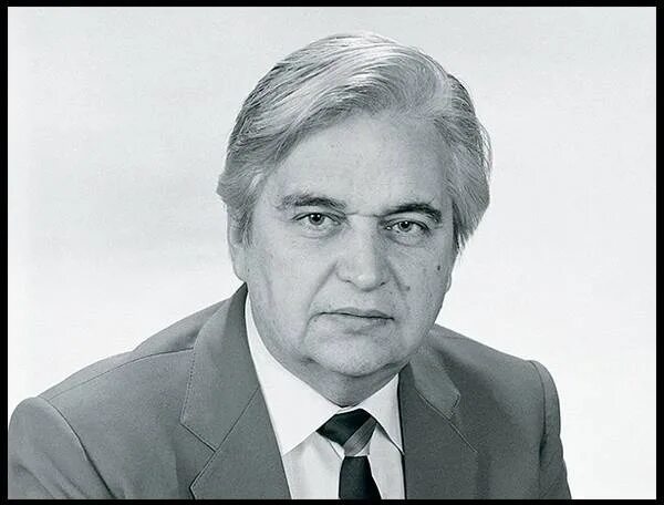 Крылатов полет. Е крылатов.