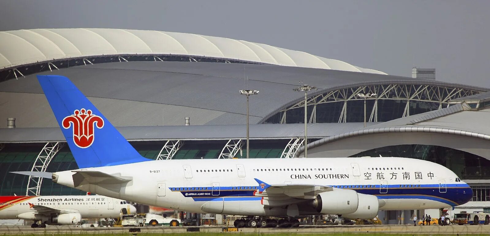 Аэропорт шанхай. China southern офис в москве. China southern airlines a350-900. China southern офис в москве. Китайские южные авиалинии лого.