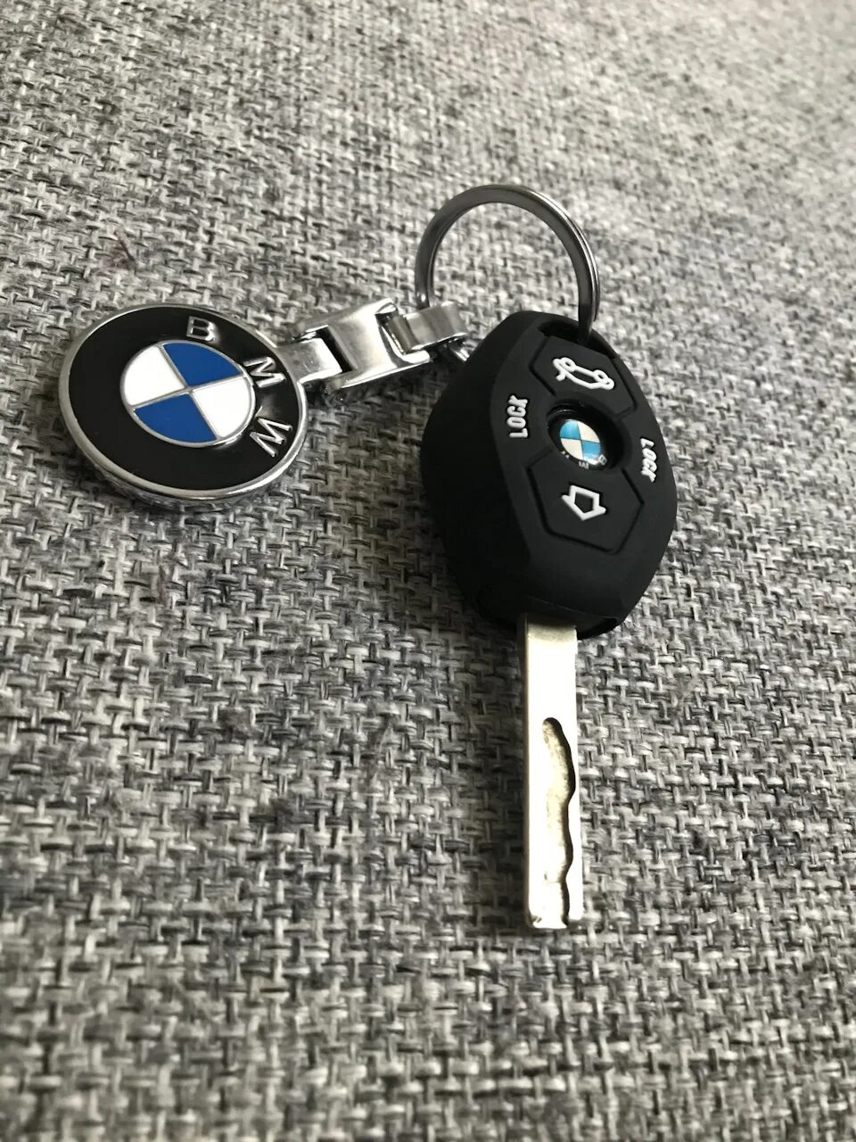 Кнопки бмв е60. Ключ БМВ 3. Ключ БМВ e60. Ключ БМВ м5 е60. Ключ BMW m5.