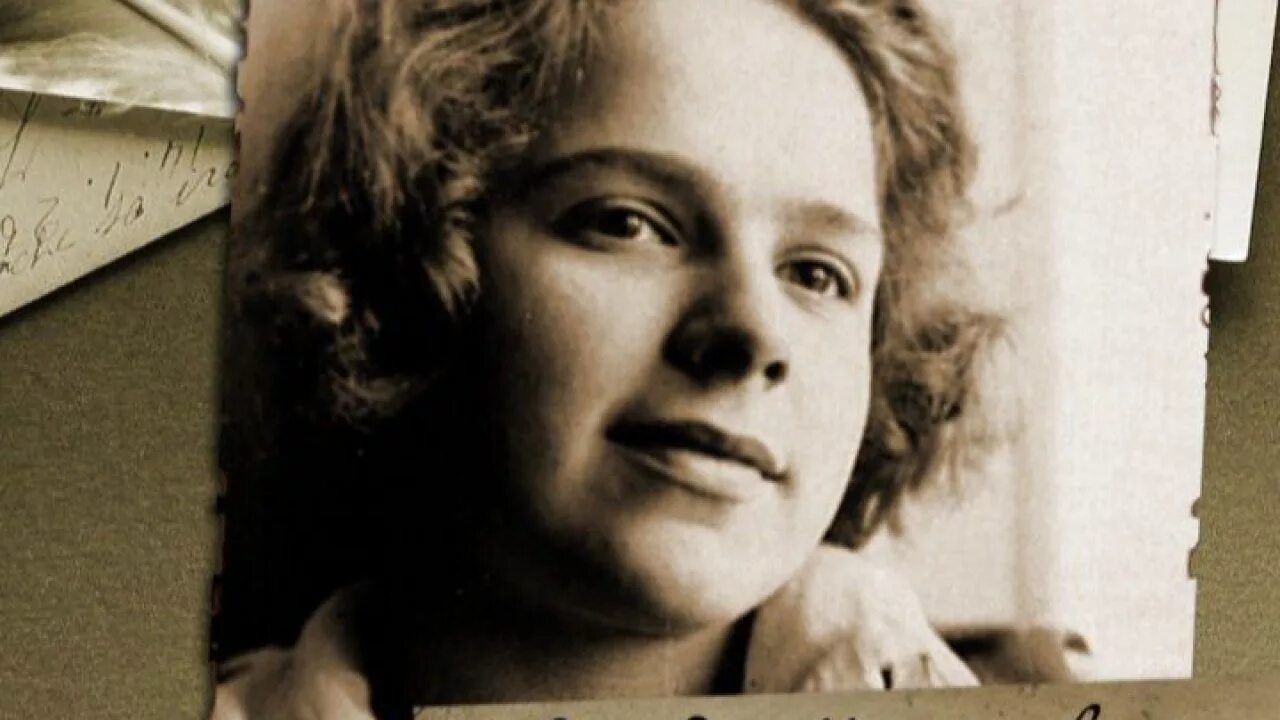 Надежда пешкова тимоша. Пешкова надежда алексеевна тимоша. Невестка максима горького тимоша. Надежду алексеевну пешкову. Надежда введенская пешкова.