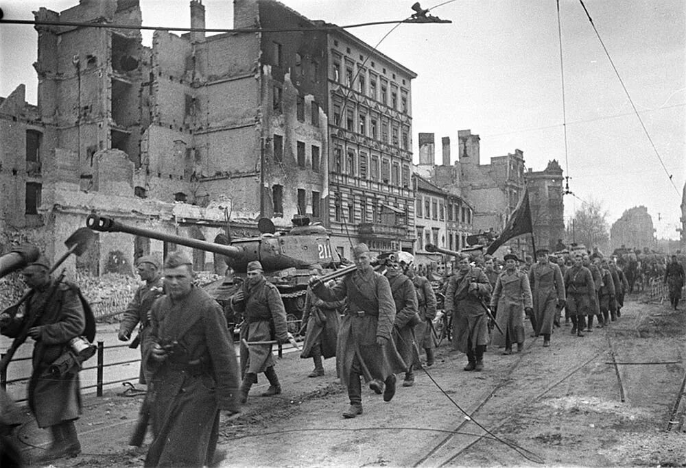 Последние дни великой отечественной войны. Разгром Берлина 1945. Берлинская операция. Апрель - май 1945г. Берлинская операция 1945.