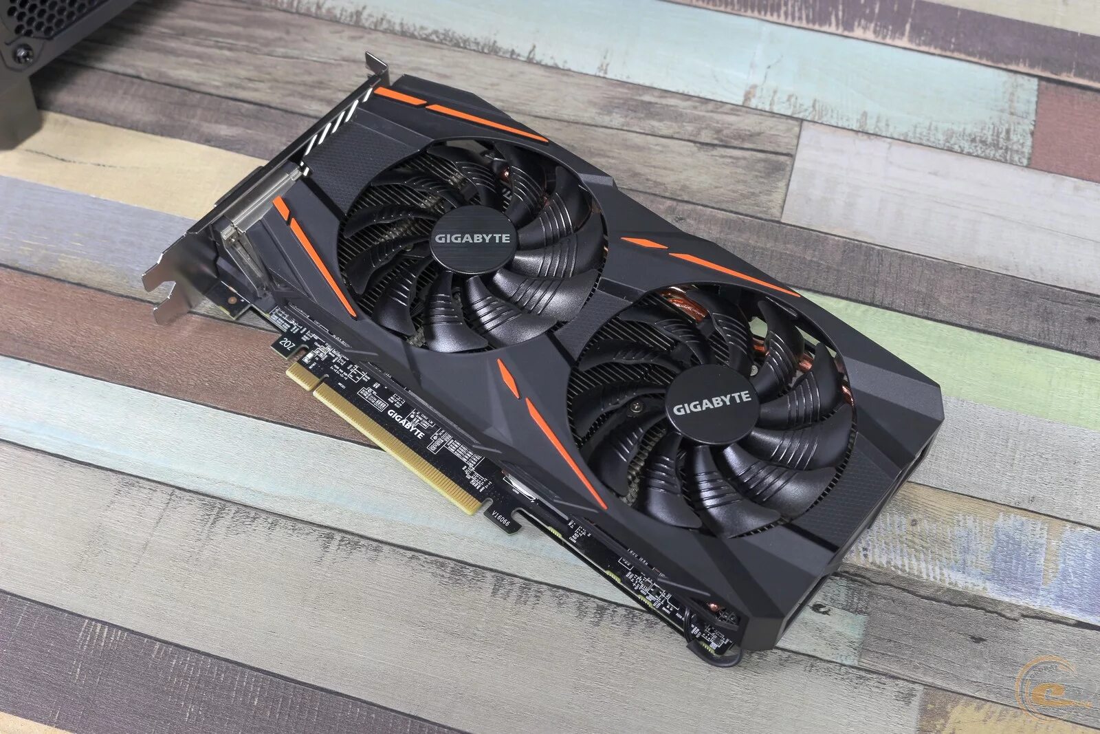 Gigabyte radeon rx 580 gaming. RX 580 8gb Gigabyte. RX 580 GB Gigabyte. RX 480 8gb Gigabyte. RX 580 4gb Gigabyte.