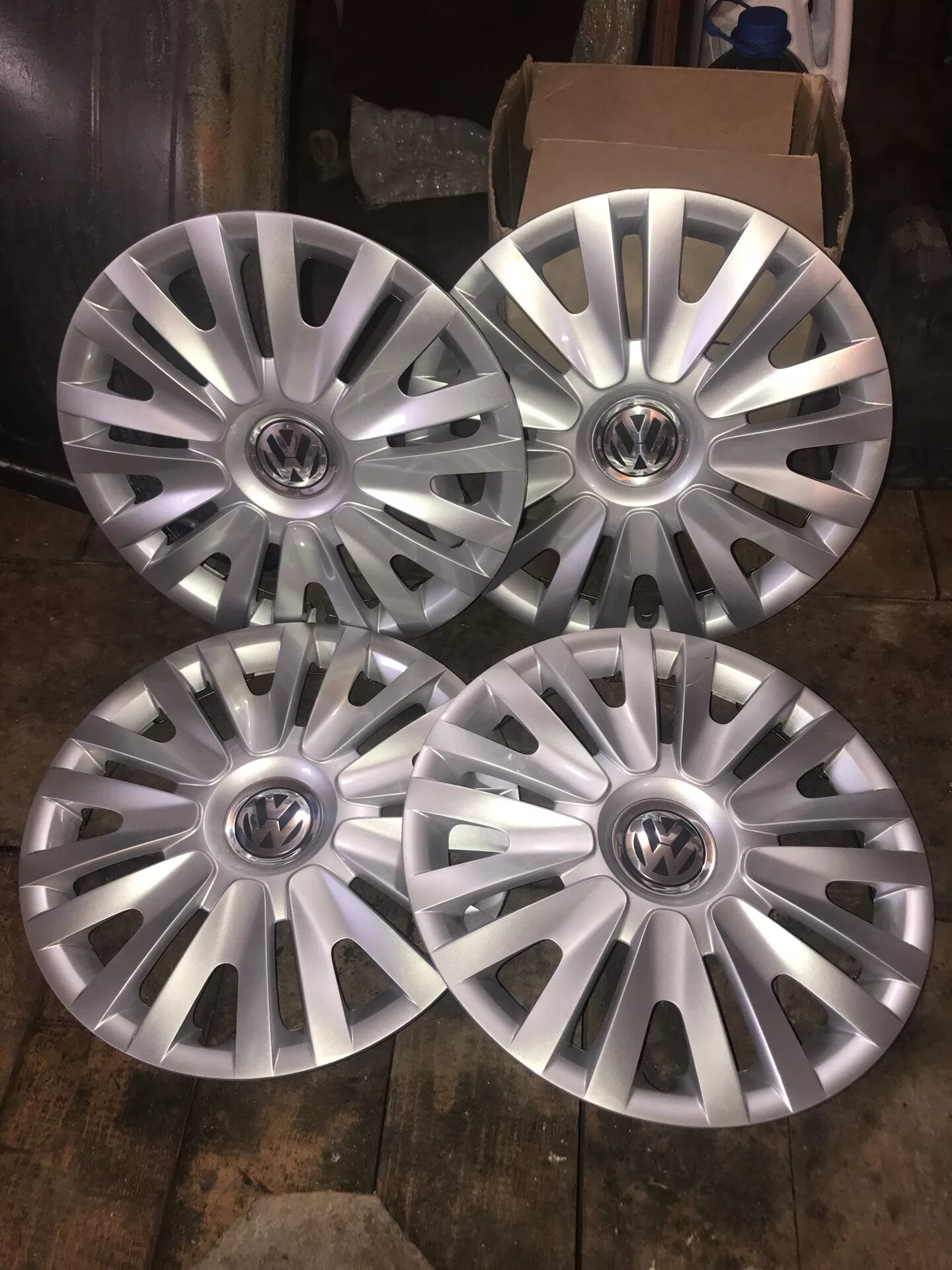 Колпаки r15 volkswagen polo. 1. Колпак vw polo r15 оригинал. Колпаки поло седан 15 оригинал. Колпаки r16 volkswagen.
