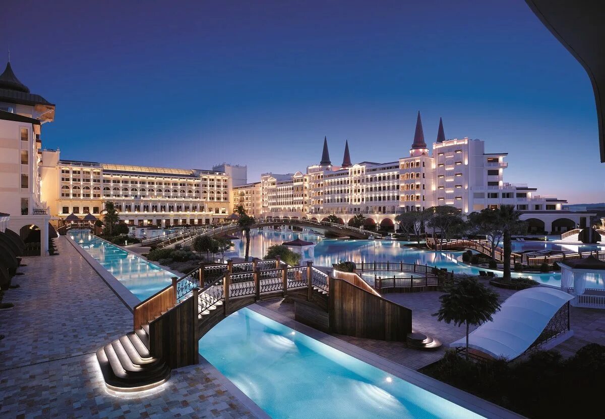 Отель дворец эмиратов в абу-даби. Иберостар гранд отель порайсо. Бурдж аль араб интерьер. Отель оберой удайпур. Самый шикарный отель.