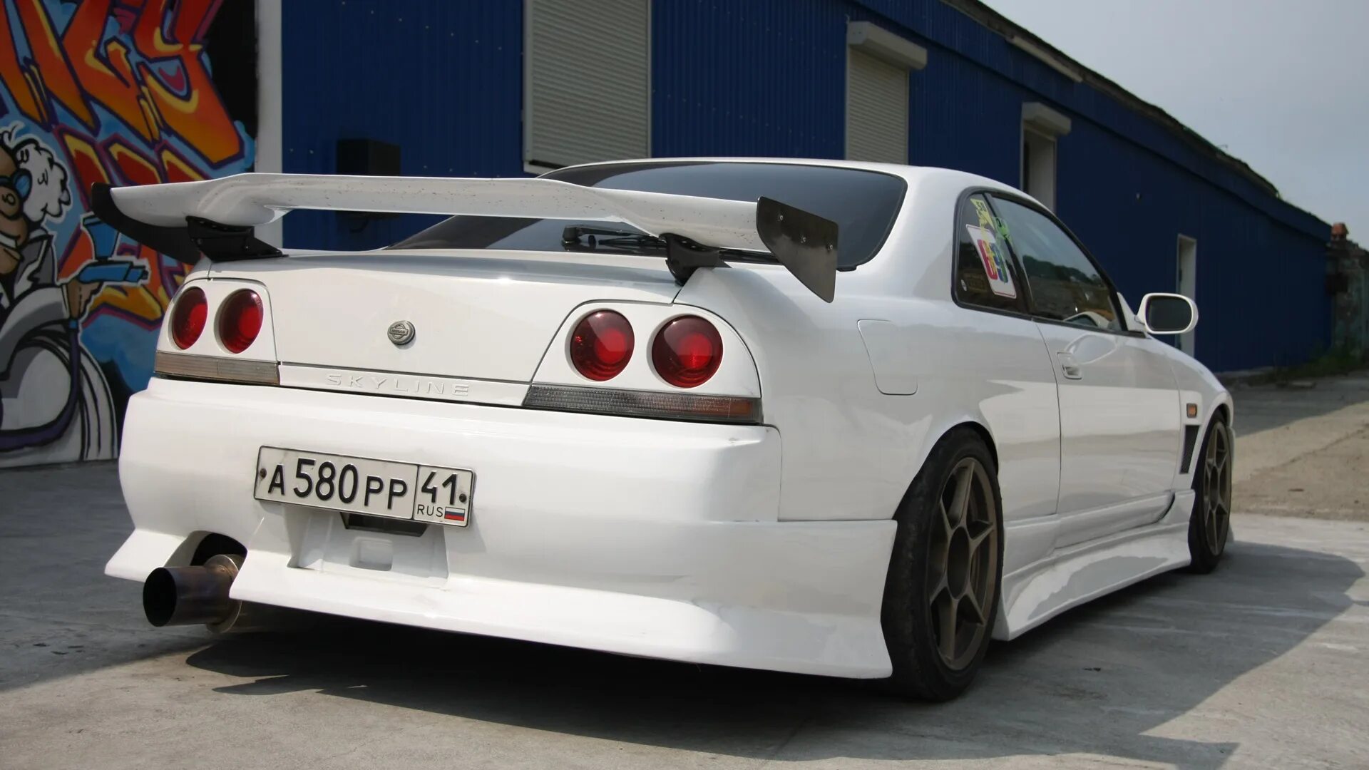 Nissan skyline gtr r33. Nissan skyline 33. Голубой скайлайн 33 седан дорест. Nissan skyline r33 спойлер. Nissan gtr 33.