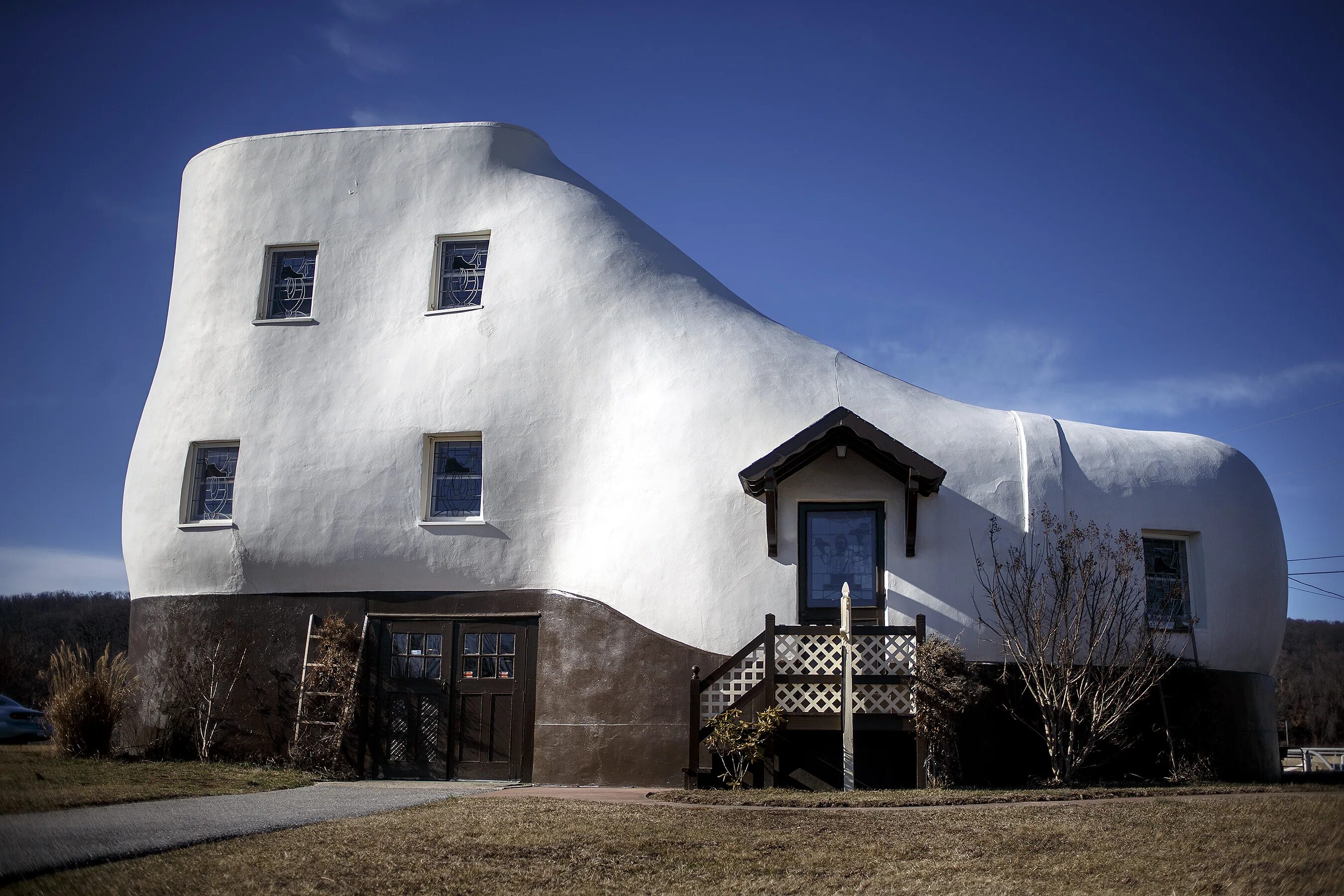 Дом ботинка. Haines shoe house. haines shoe house (штат пенсильвания, сша интерьер. haines shoe house in hallam. махлон хейнс дом ботинок.