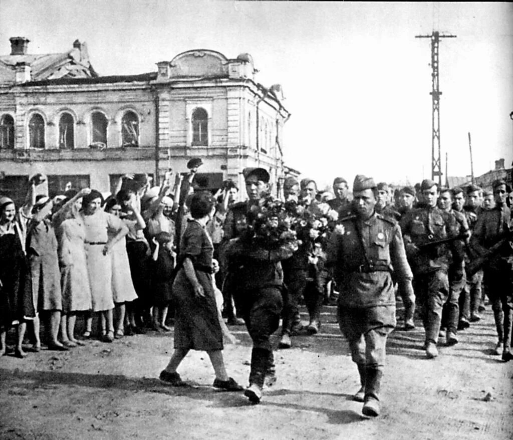 В 1941 году освободили город. Освобождение города орел август 1943. освобождение города орла 5 августа 1943 года. освобождение горла 1943 год. город орел 1941-1943 годы освобождение.