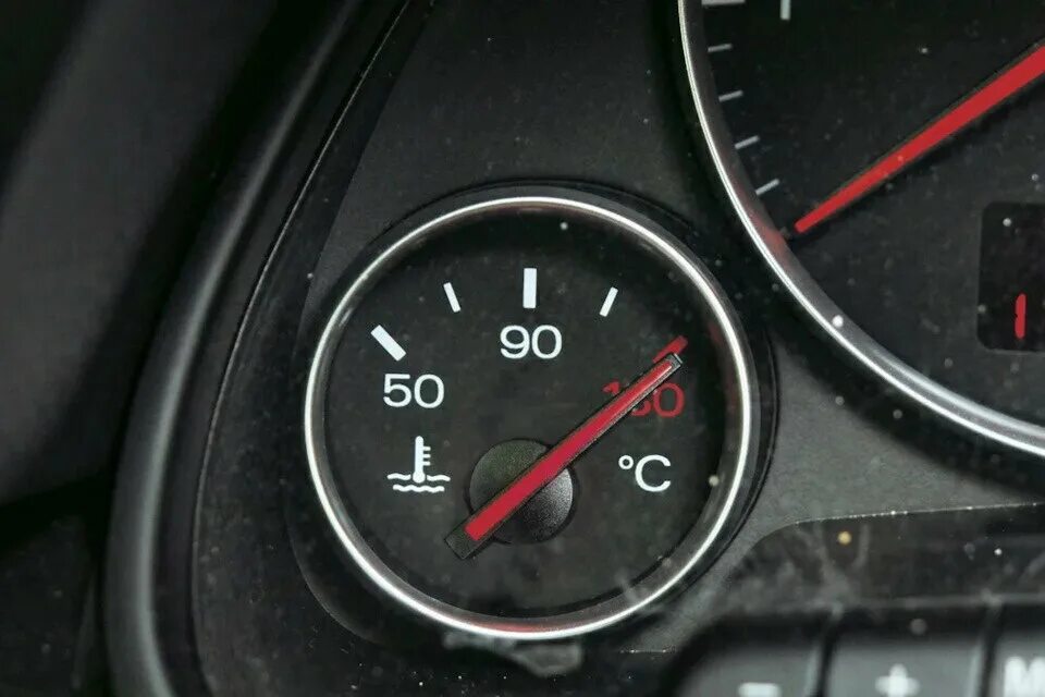 Поднимается температура на холостых