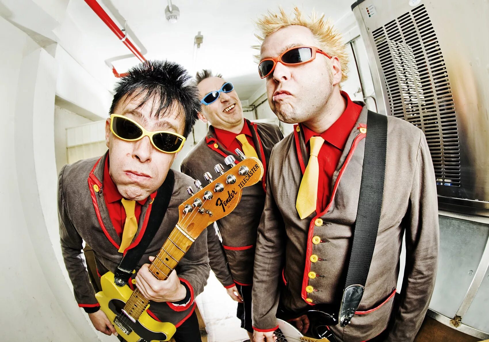 Новая игрушка группа. Toy Dolls группа. The Toy Dolls в Москве. Панк рок группы. Той Доллс панк рок группа.