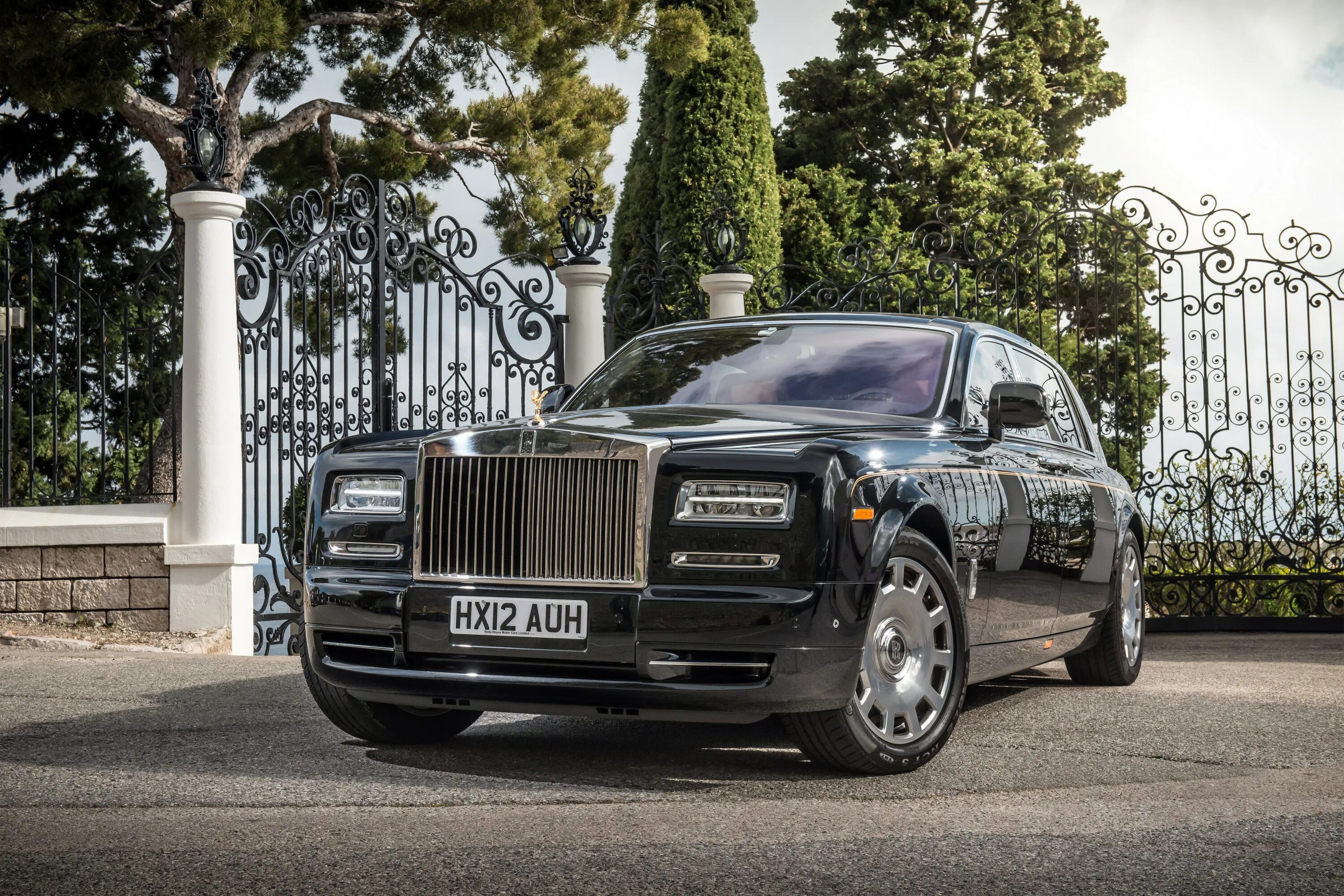 Rolls royce arcadia. Rolls Royce Phantom 2014. Rolls Royce Phantom 7. Роллс Ройс Фантом 2012. Роллс Ройс Фантом 2013.