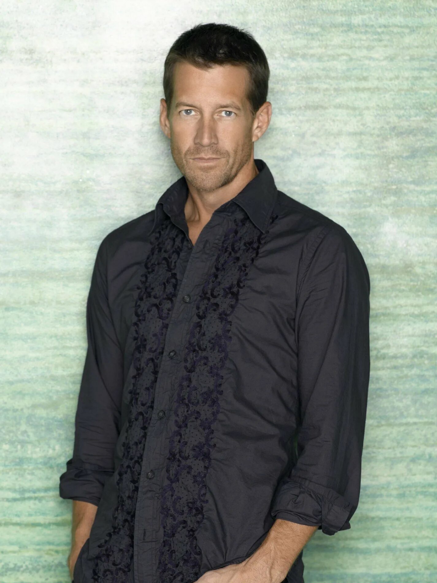 Mike delfino. Майк Дельфино. Отчаянные домохозяйки Майк Дельфино. Сьюзан и Майк Дельфино. Джеффри Пирсон отчаянные домохозяйки.