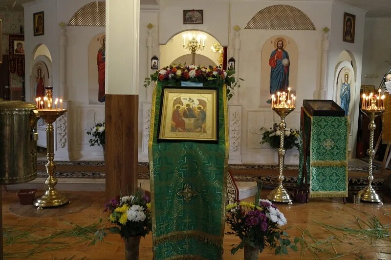 Храм симеона анны в черемушках храм. Черемушки дно. Храм симеона и анны в черемушках. Храм богоприимца в черемушках. Храм симеона богоприимца и анны пророчицы в черемушках трансляция.