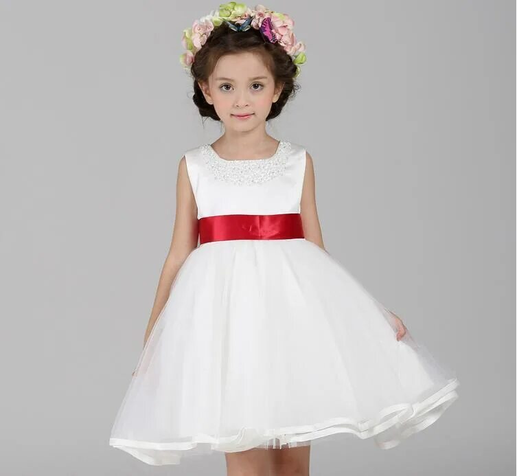 Белое пышное платье для девочки. Белое пышное платье для девочки. Детские платья на свадьбу. Белое новогоднее платье для девочки. Белое платье для детей.