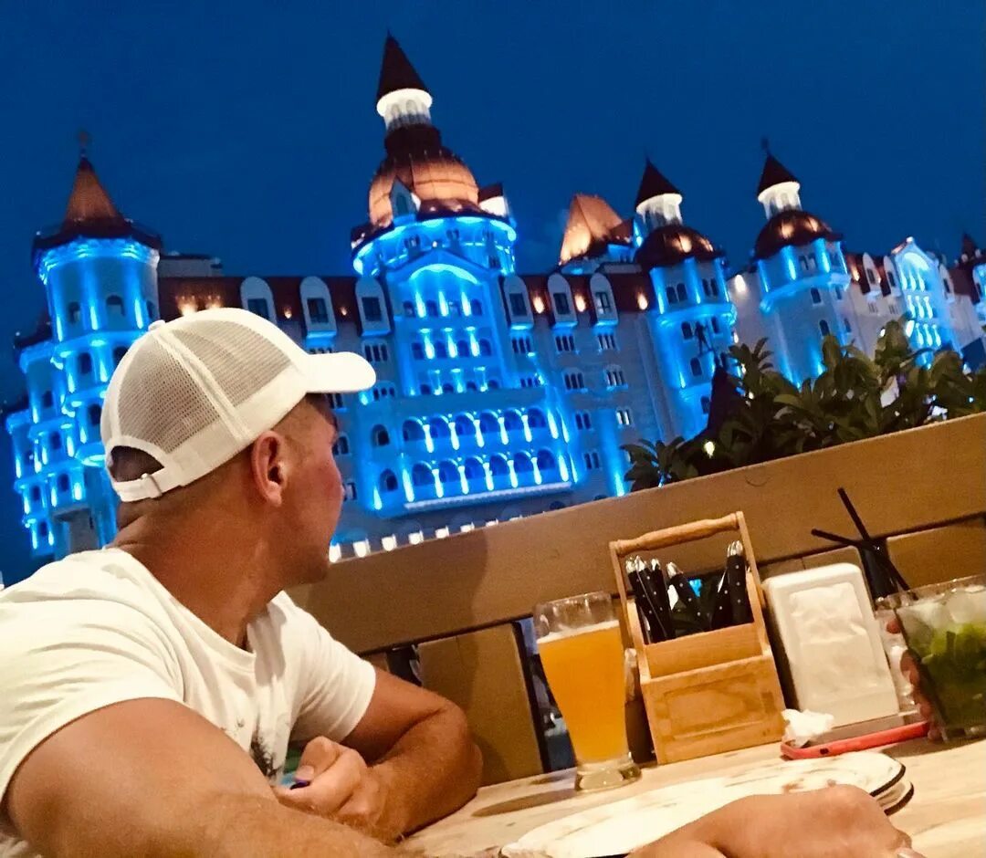 Степанова букин 2021. Иван инстаграм. Барзиков иван инстаграмм. Кирилл туриченко иван барзиков. Инстаграмм ivan borzenkov.